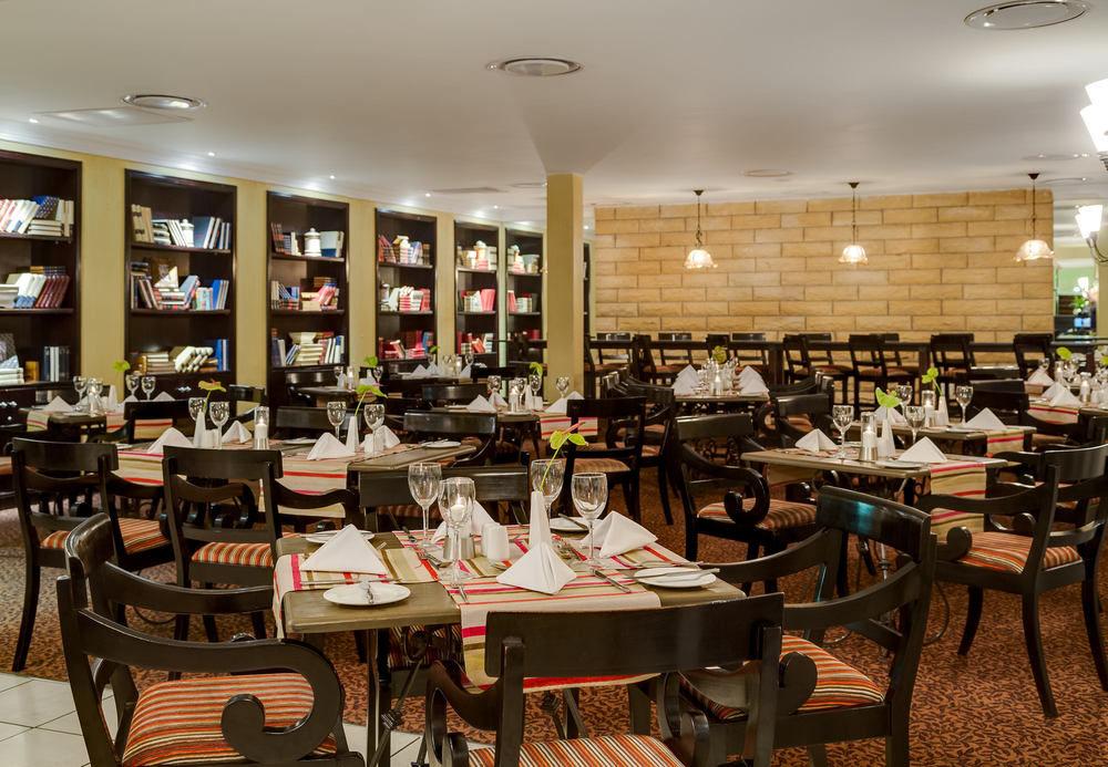 Protea Hotel By Marriott Bloemfontein Buitenkant foto