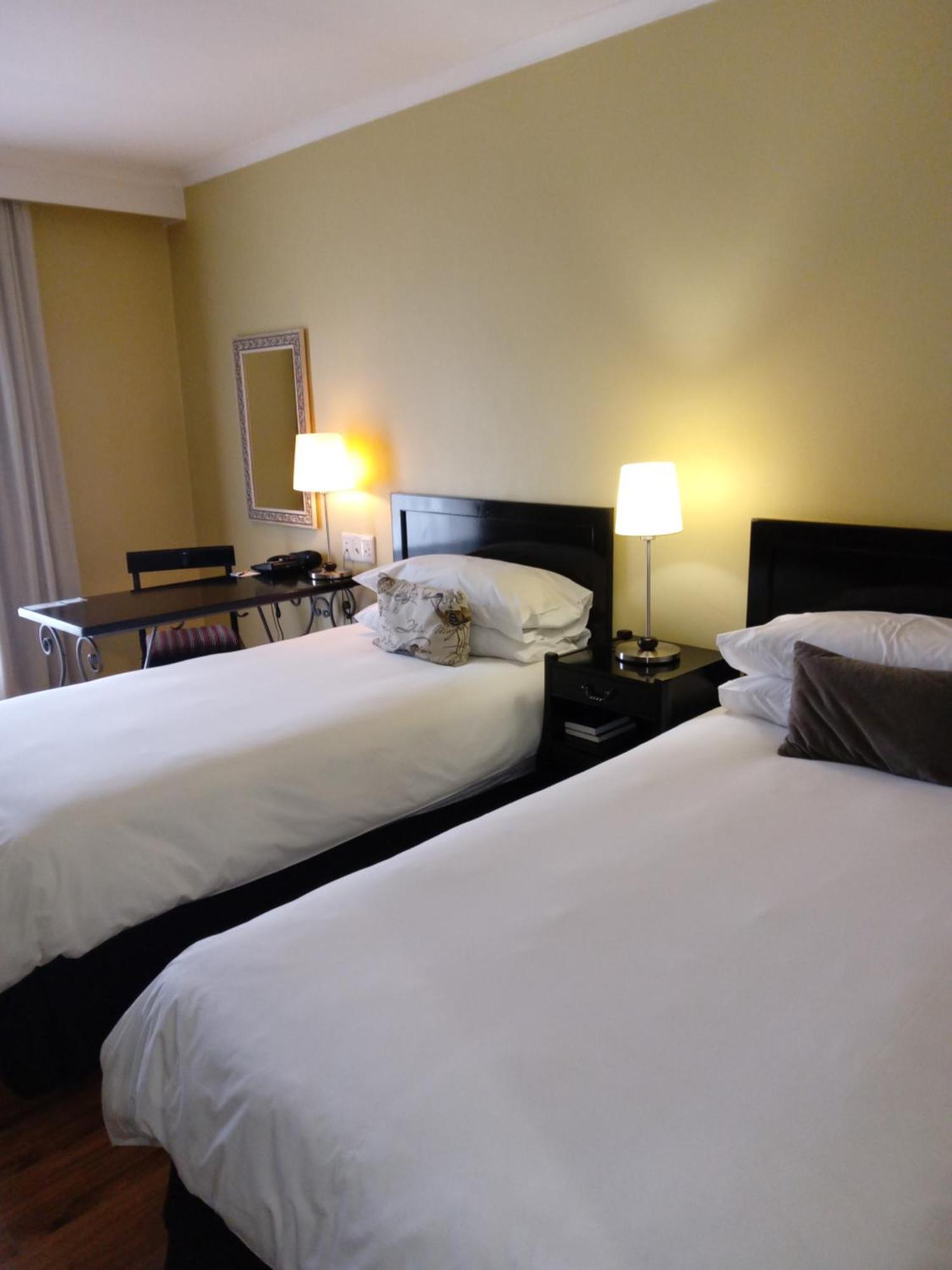 Protea Hotel By Marriott Bloemfontein Buitenkant foto