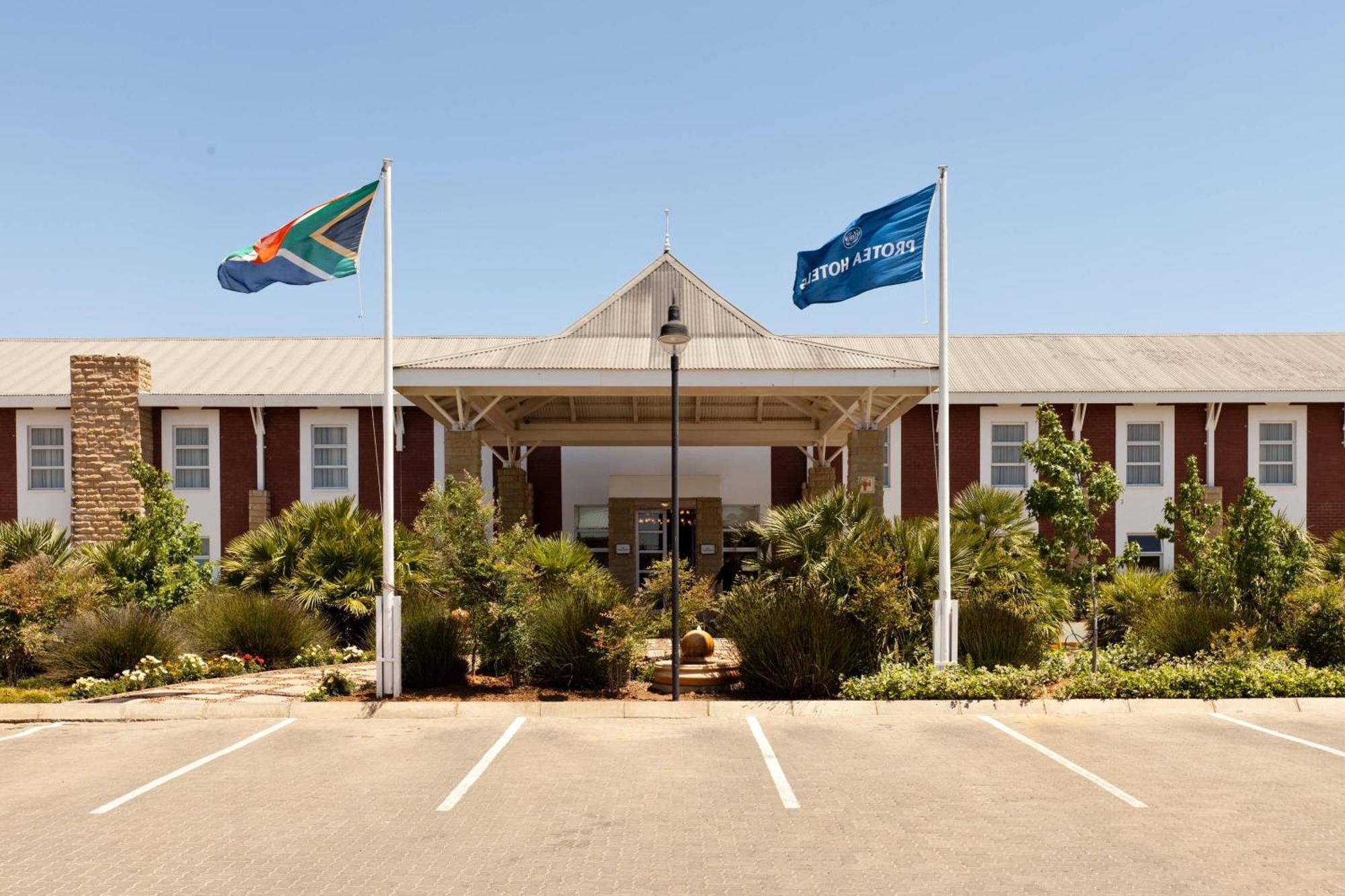 Protea Hotel By Marriott Bloemfontein Buitenkant foto