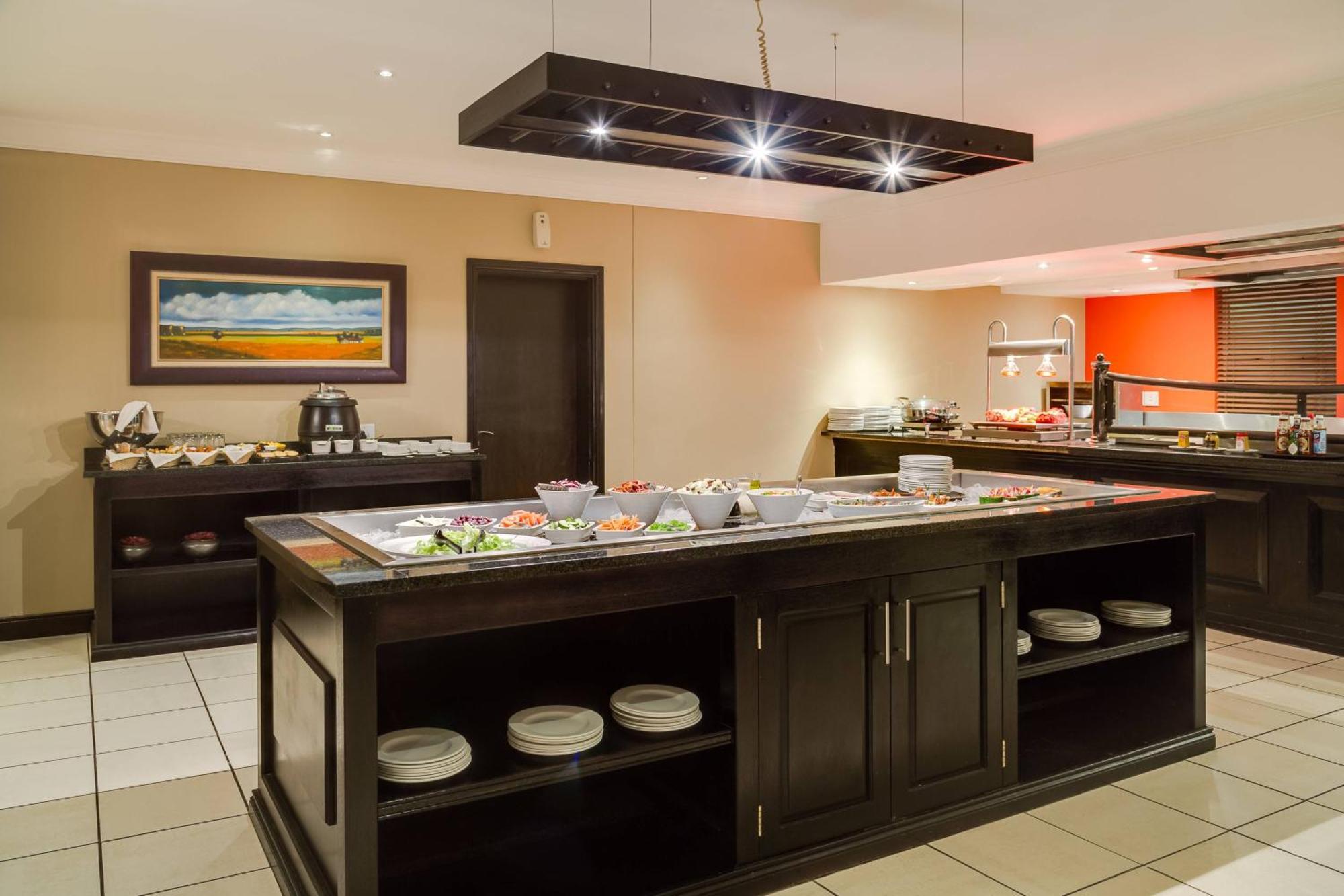 Protea Hotel By Marriott Bloemfontein Buitenkant foto