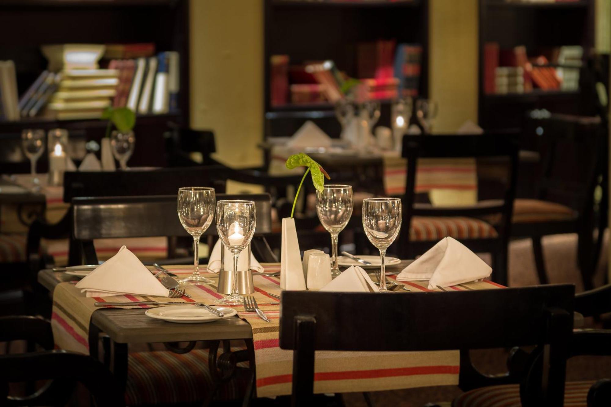 Protea Hotel By Marriott Bloemfontein Buitenkant foto