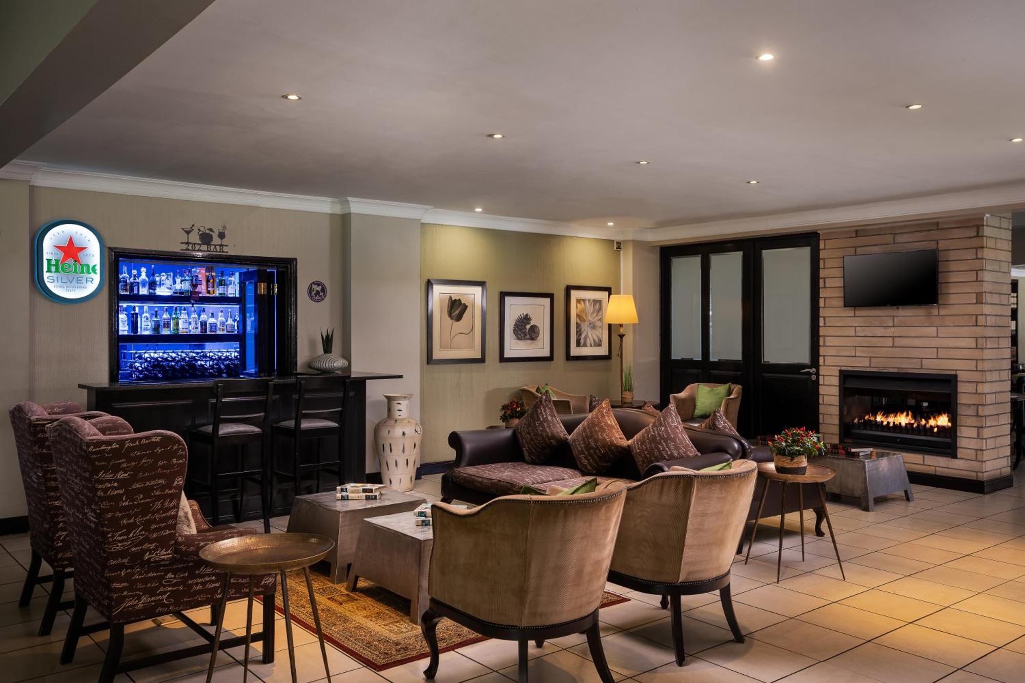 Protea Hotel By Marriott Bloemfontein Buitenkant foto