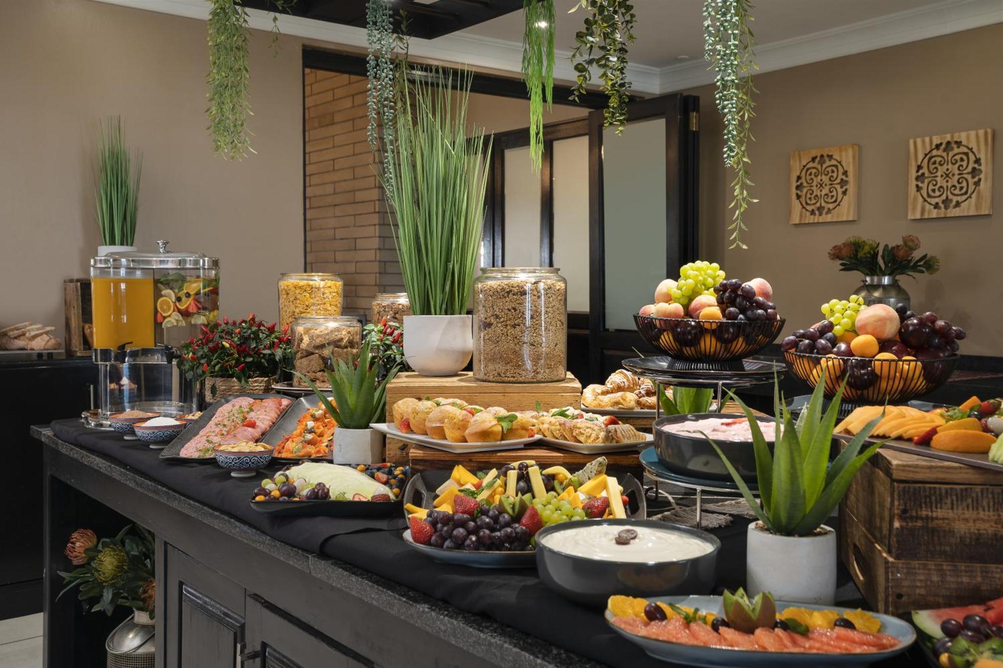Protea Hotel By Marriott Bloemfontein Buitenkant foto